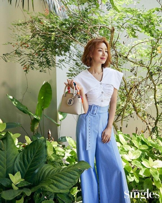 [★화보] 윤세아, 발리 배경 청순한 휴양지룩