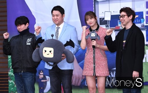 [머니S포토] 박진경·김구라·안유진·권해봄 '마이 리틀 텔레비전 V2 파이팅!'