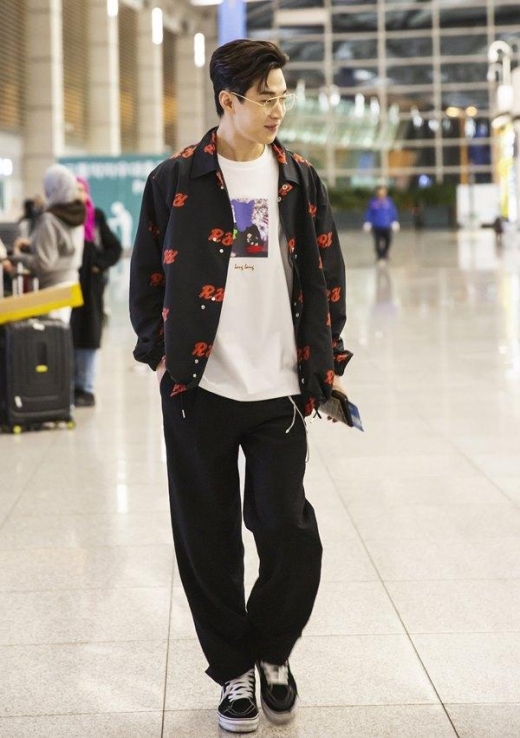 [★공항패션] 헨리, 베이직한 세련된 데일리룩