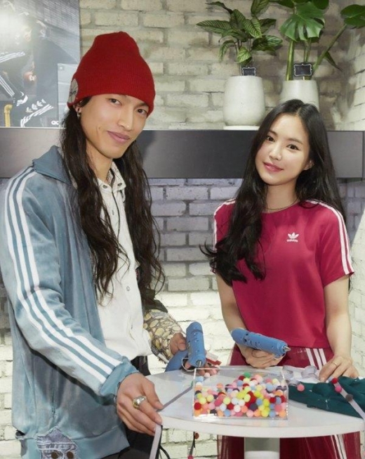 [★패션] 손나은, 독특한 패션에도 숨길 수 없는 미모