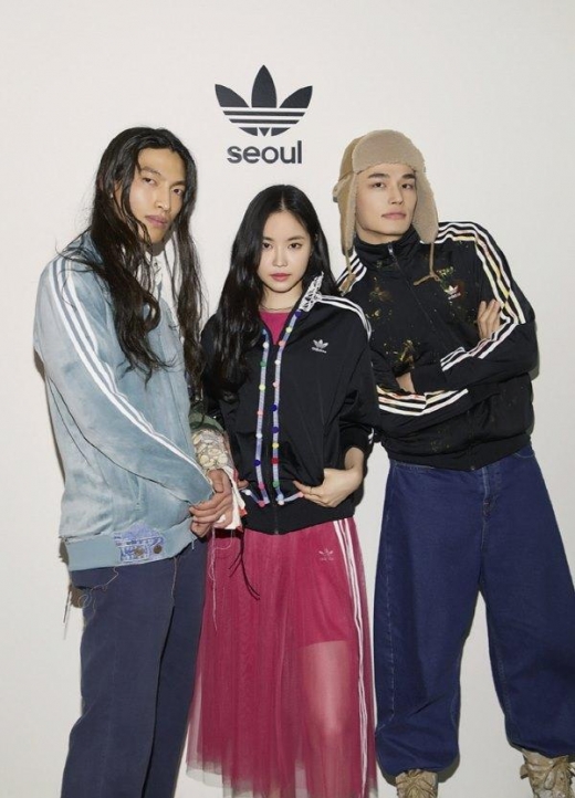 [★패션] 손나은, 독특한 패션에도 숨길 수 없는 미모