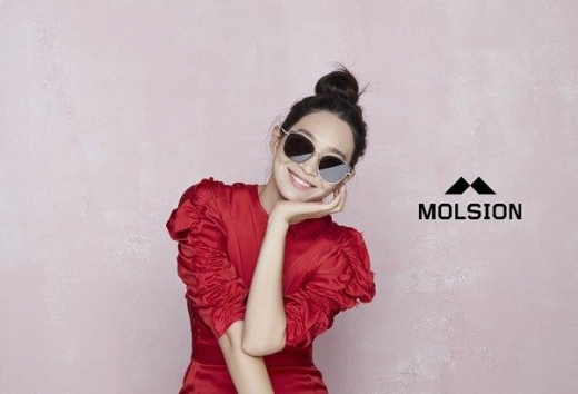 [★화보] 신민아, 러블리한 아이웨어룩