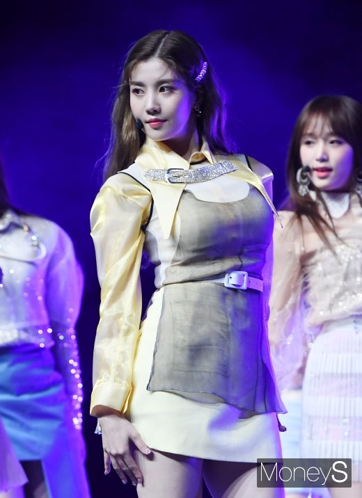 [머니S포토] 아이즈원 권은비, 리더의 카리스마