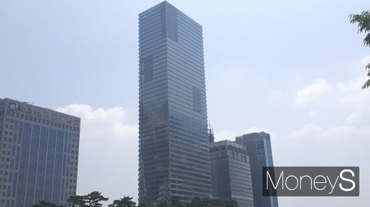 한화건설 본사가 입주한 서울 여의도 전경련 빌딩. /사진=김창성 기자