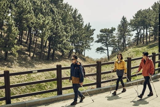 숨비 노르딕 워킹. /사진=제주신라호텔