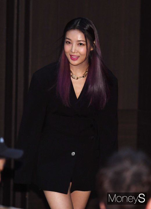 [머니S포토] 유빈, 오랜만에 보는 반가운 얼굴