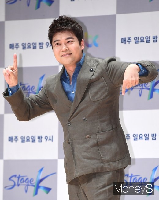 [머니S포토] 전현무 '루시퍼~'