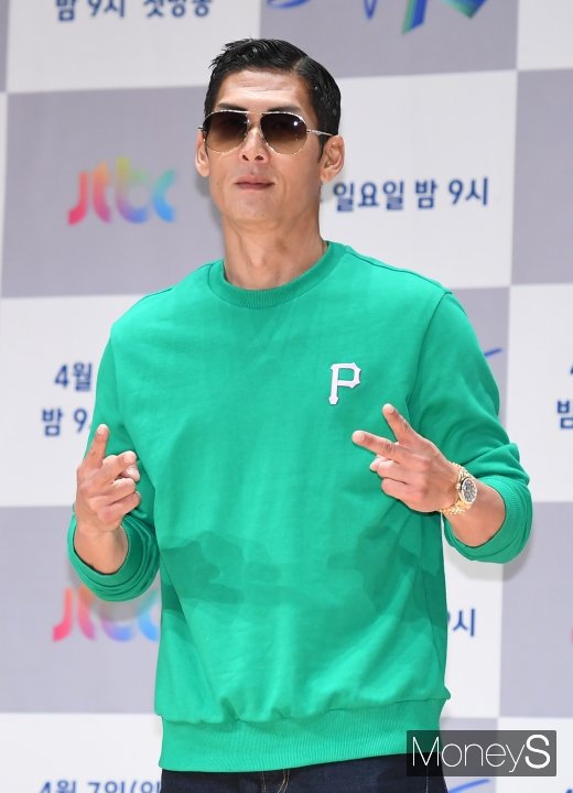 [머니S포토] 박준형 '브이 빼앰'