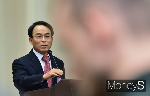 [머니S포토] 환영사 전하는 진대제 블록체인협회장