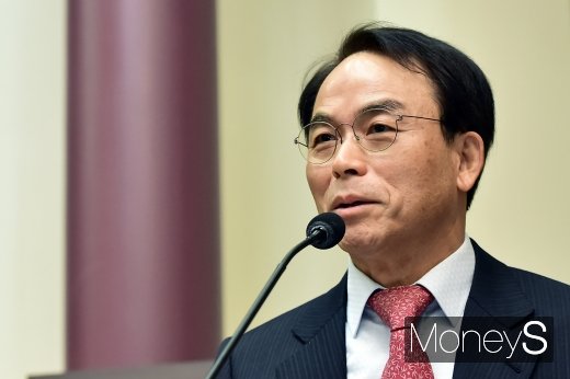 [머니S포토] 암호화폐 이야기 전하는 진대제 블록체인협회장