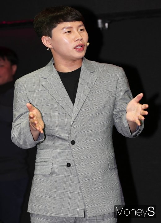 [머니S포토] '5GX 서비스 론칭쇼'에 참석한 양세형