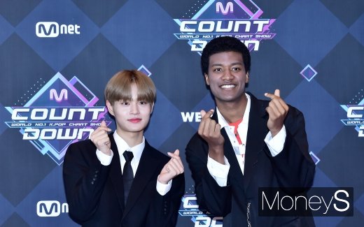 [머니S포토] 이대휘-한현민, 오늘부터 엠카 MC 1일차
