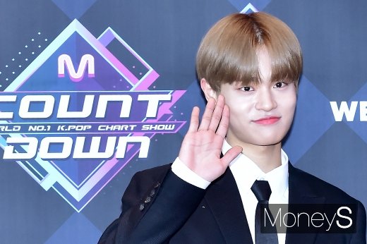 [머니S포토] 이대휘, 딜라잇 여러분 엠카에서 만나요~