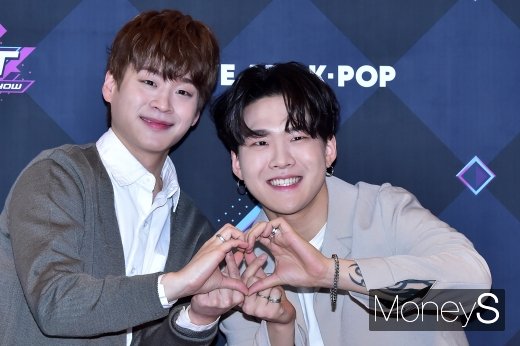[머니S포토] 엠카 하은X요셉, 유쾌한 두남자