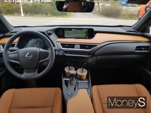 렉서스 콤팩트SUV 'UX' 내부. /사진=이지완 기자