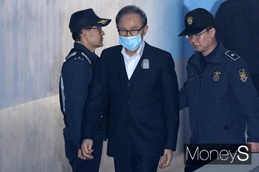 이명박 전 대통령 재판. 이팔성 전 회장 증언. /사진=장동규 기자