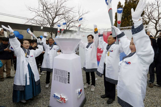 ▲ 6일 열린 화성 3.1운동 만세길 개통식과 함께 진행된 국가보훈처 주관 독립의 횃불 행사 세리머니 모습. / 사진제공=화성시 