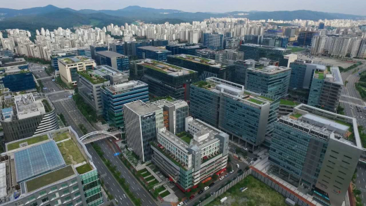 경기도와 경기도경제과학진흥원은 판교테크노밸리 내 중소·중견기업에 근무하는 20·30대 근로자를 대상으로 최대 3000만원의 주거시설 임대보증금을 지원한다. / 사진제공=경과원