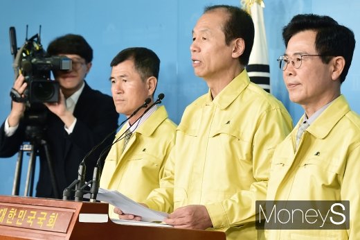 [머니S포토] 최문순 지사, 