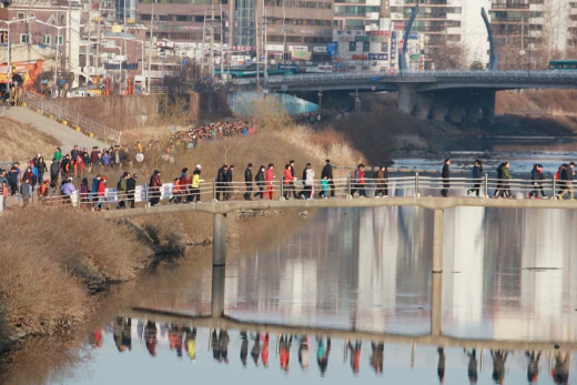 안양시는 오는 13일 오전 8시 학운공원에서 시민과 함께하는 행복걷기대회를 개최한다고 밝혔다. / 사진제공=안양시