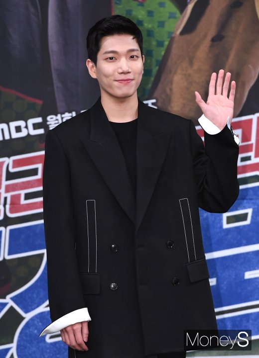 [머니S포토] 김경남 '여심 흔드는 미소'