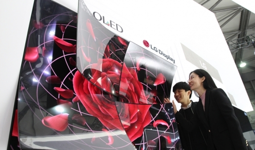 AWE 2019에 전시한 LG디스플레이 장미꽃 OLED 조형물. /사진=LG디스플레이 