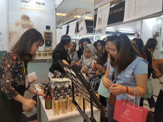 경기도는 지난 4~6일 3일간 인도네시아 ‘자카르타 인터내셔널 엑스포(JIExpo)'에서 ‘K-뷰티엑스포 인도네시아(K-BEAUTY EXPO INDONESIA)’을 성황리에 개최했다고 10일 밝혔다. / 사진제공=경기도북부청