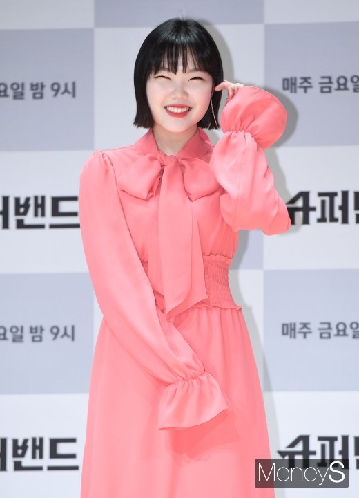 [머니S포토] 이수현 '매력적인 눈웃음'