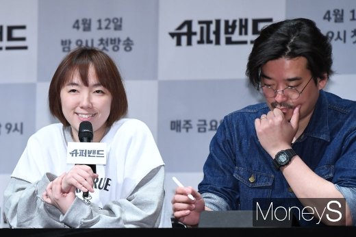 [머니S포토] '슈퍼밴드'의 전수경 PD