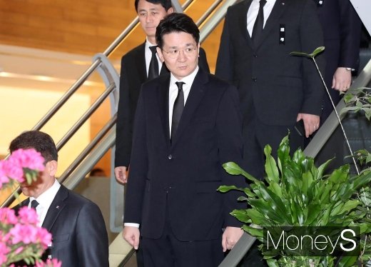 [머니S포토] 아버지 빈소 찾은 조원태 사장