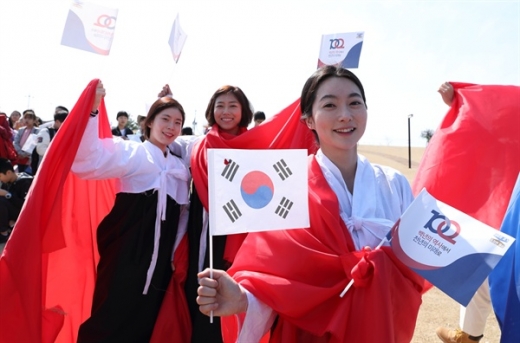 ▲ ‘경기도 대한민국 임시정부 수립 100주년 기념식’이 11일 파주 임진각 평화누리 야외공연장에서 열렸다. / 사진제공=경기도