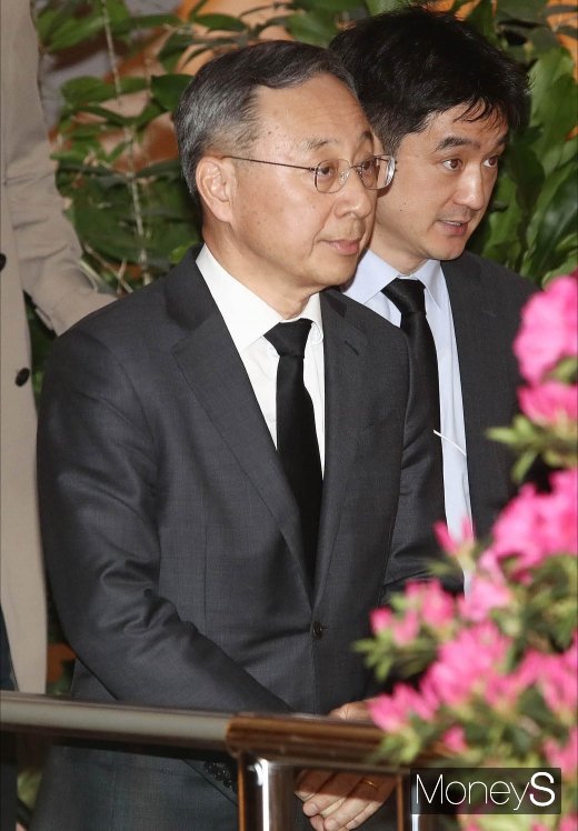 [머니S포토] 조양호 빈소 찾은 황창규 KT 회장