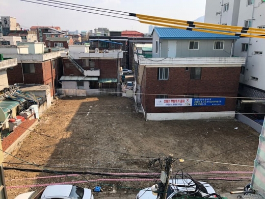 의정부시는 11일 상습 무단투기 지역으로 전락해버린 공한지에 대한 대규모 환경정비를 단행했다. / 사진제공=의정부시