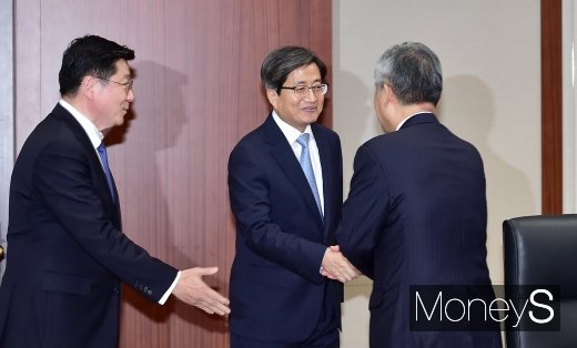 [머니S포토] 변호사협회 만난 김명수 대법원장