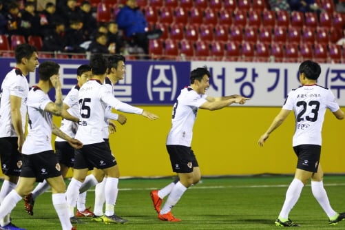 지난달 27일 FA컵 전남드래곤즈전 김준형 득점 세리머니/사진제공=광주FC