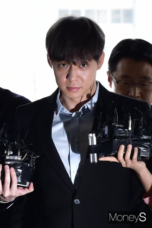 [머니S포토] 필로폰 투약 의혹 박유천, 17일 경찰 출석