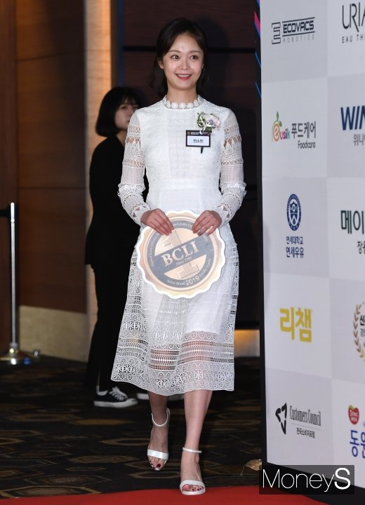 [머니S포토] 전소민, 청순한 화이트 원피스 패션