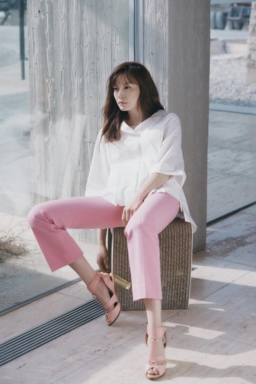 [★화보] 이나영, 청량감 넘치는 우아한 룩 '여신 강림'