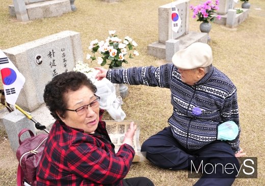 [머니S포토] 그리운 얼굴