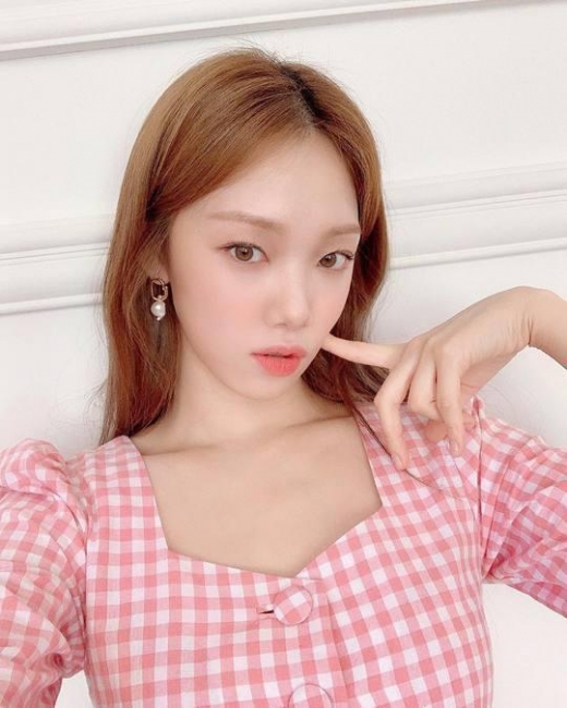 이성경, 화사한 봄꽃 같은 미모 '과시'