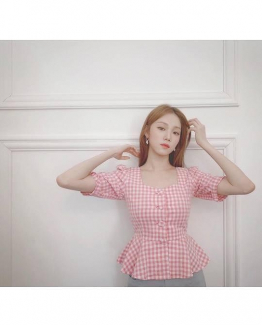 이성경, 화사한 봄꽃 같은 미모 '과시'