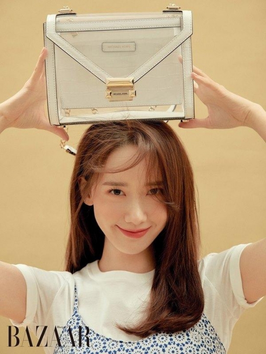[★화보] 윤아, 러블리한 봄 데일리룩 '사랑스러워'