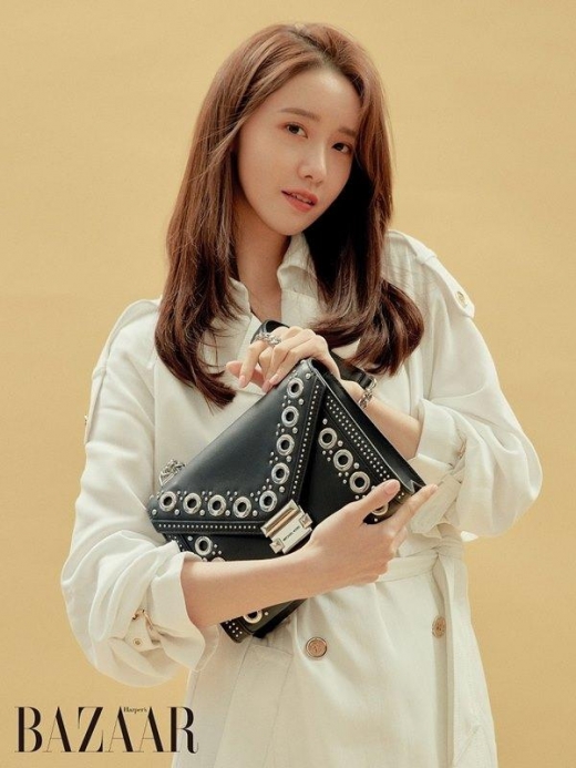 [★화보] 윤아, 러블리한 봄 데일리룩 '사랑스러워'