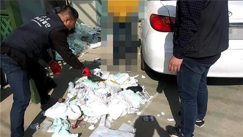 불법 쓰레기 투기 단속 현장. /사진제공= 경기도