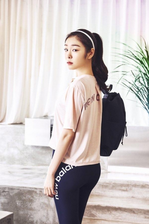 뉴발란스, 김연아와 함께 한 '체리 블라썸 애슬레저' 캠페인 공개