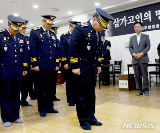 경찰. 안인득. 경남 진주 방화·살인범 안인득(42)의 범행 이후 위협행위 신고에 대해 경찰이 일제 점검에 나설 예정이다. /사진=뉴시스