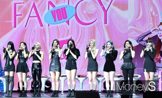 [머니S포토] 섹시한 분위기로 돌아온 트와이스
