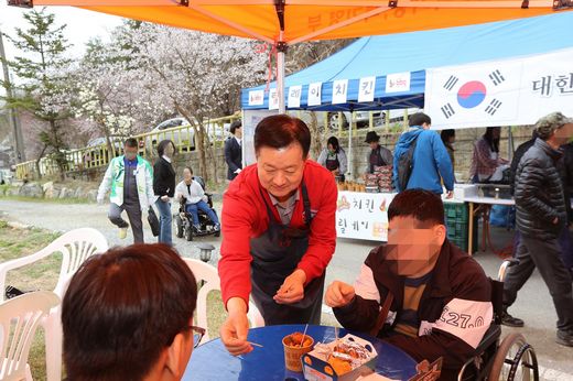 BBQ 패밀리 가맹점, 장애인의 날 맞아 ‘지역 연합 치킨릴레이’ 활동 펼쳐