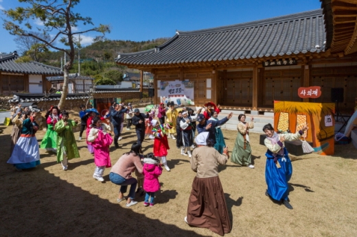 '조만간' 마당극. /사진=한국관광공사