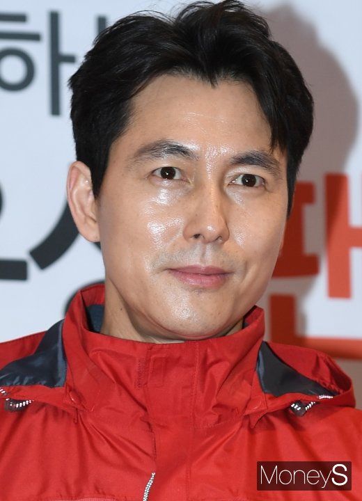 [머니S포토] 정우성 '얼굴에 잔뜩 묻은 잘생김'